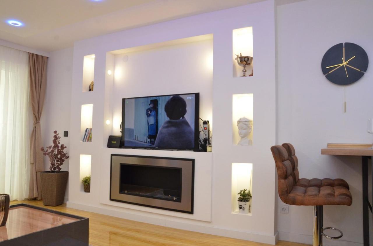 Centar 5 Star Apartment Kraljevo Bagian luar foto