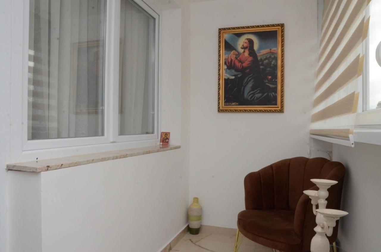 Centar 5 Star Apartment Kraljevo Bagian luar foto